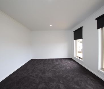 Low Maintenance Home - Photo 3