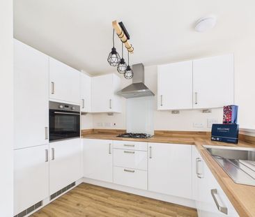 4 bed house to rent in - Photo 3