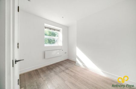 Regents Park Road, N3, London - Photo 2