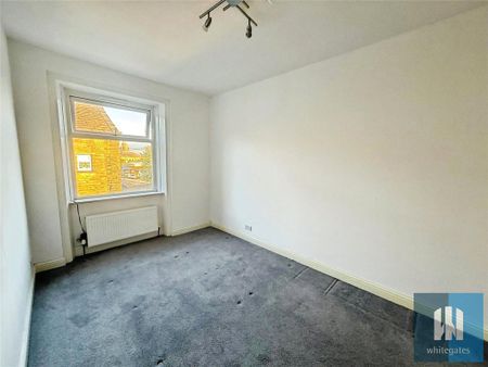 3 bedroom detached house to rent - Photo 2