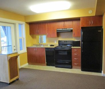 1bed Condo; Yaletown – Available June 1st - Photo 2