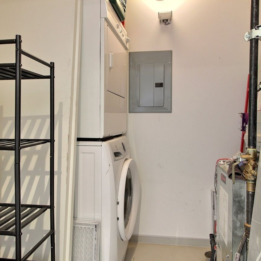 Condo for rent, Montréal (Ville-Marie) - Photo 1