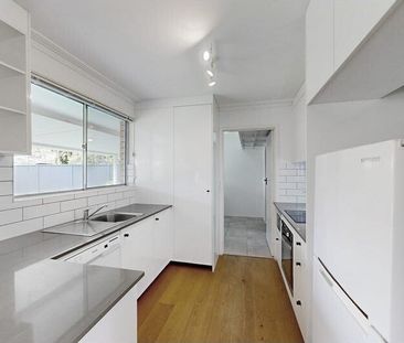 Burleigh Waters - Photo 2