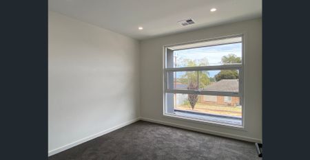 Low-Maintenance Modern Living Close to Everything - Photo 4