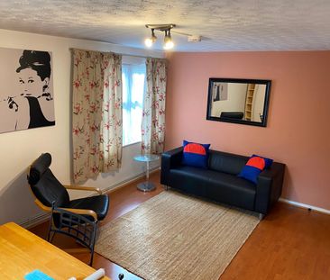 2 Bed Flat, Barker Drive, NW1 - Photo 1