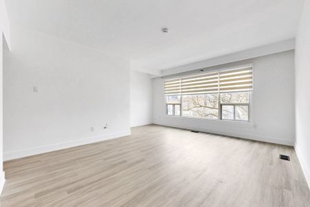 For Lease - 809A St Clair Avenue, Toronto, Ontario - Photo 2