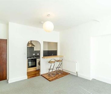 Connaught Avenue, Mutley, Plymouth, PL4 - Photo 4