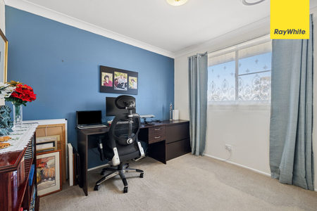 Spacious Family Home - Photo 5