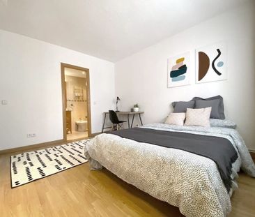 Calle de Antonio Velasco Zazo, Madrid, Community of Madrid 28026 - Photo 2