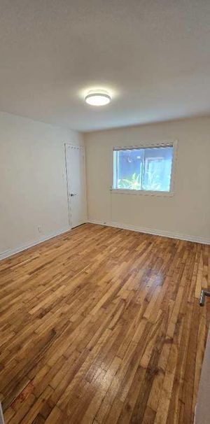 4 ½ lumineux à louer – À 2 pas du métro Préfontaine – 1 550 $/mois - Photo 1