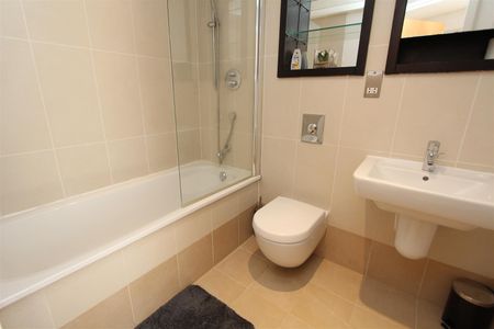 Crozier House, Leeds City Centre, LS10 1LQ - Photo 5