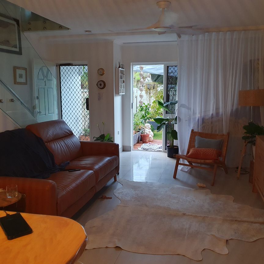 Holloways Beach - Photo 1