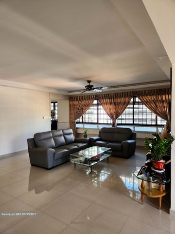 Blk 221 Pasir Ris Street 21 (Pasir Ris), HDB Executive - For Rent - Photo 2