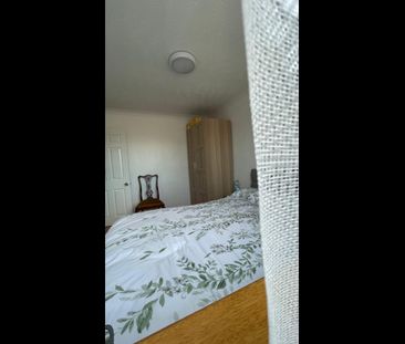 Room in a Shared House, St. Bernards Close, LU3 - Photo 4