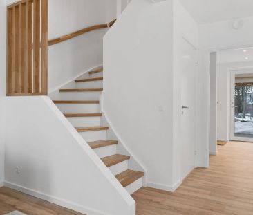 Moderne rækkehus med lys og funktionel indretning i Gistrup - Photo 6