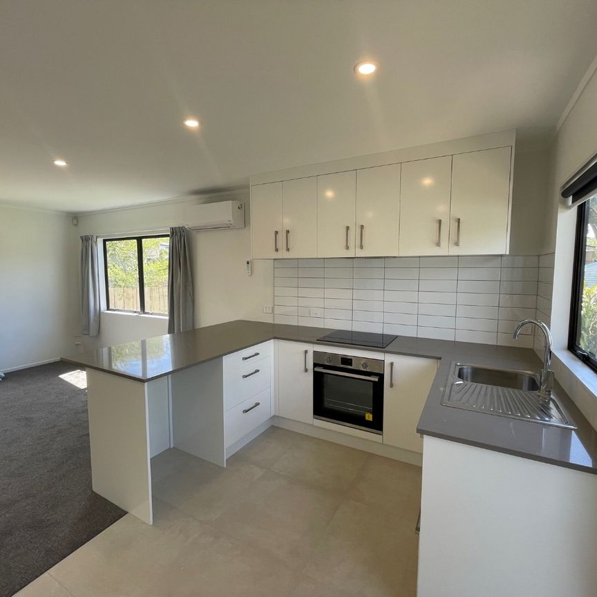 35B Tarata Crescent, Mangere Bridge, Auckland - Photo 1