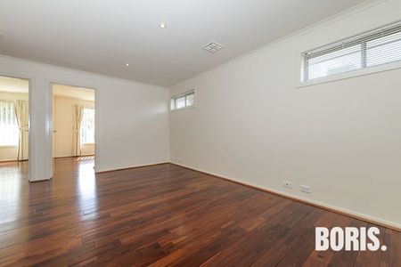 26 Baudinette Circuit Bruce ACT - Photo 4