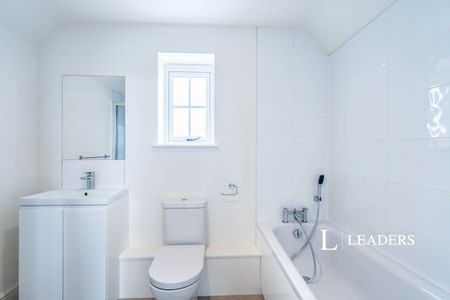 3 bedroom house to rent Sack Lane, Bognor Regis, PO22 - Photo 2