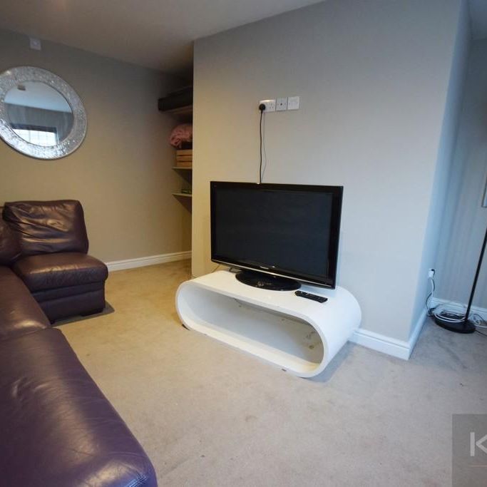 1 bedroom in a house share to rent - Photo 1