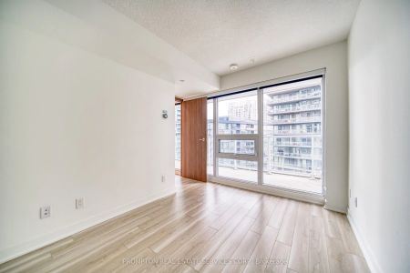 19 Bathurst Street #1002 - Photo 5