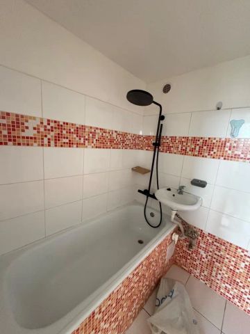 Nabídka bytu 3+1 po rekonstrukci v klidné části Bíliny. - Fotografie 3