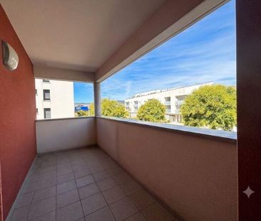 Location Appartement 3 pièces 76m² BOURG LES VALENCE 26500 - Photo 5