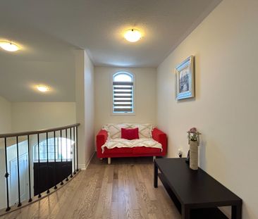 For Lease - 131 Beaveridge Avenue, Oakville, Ontario - Photo 6