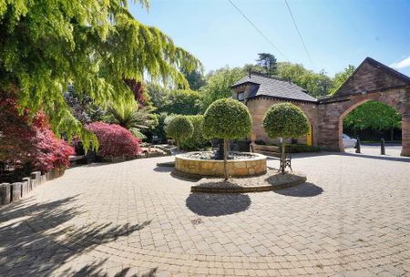 Serviced Apartment, 1 Stag Lodge Apartments, Cultra, Holywood, BT18 0EX - Photo 3