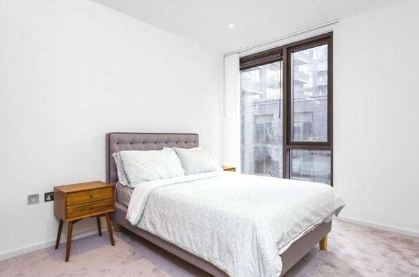 (l), Ambassador Building, Embassy Gardens, Nine Elms, SW11 - Photo 1