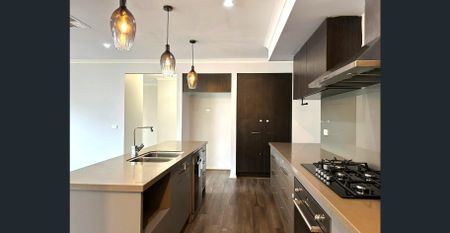 Modern Family Living in the Heart of Hartleigh Estate!! - Photo 5