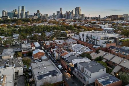 Three Levels of Lifestyle Living in the Heart of Carlton - Photo 5