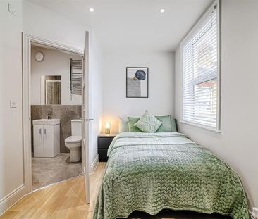 1 bedroom in a house share to rent - Photo 6