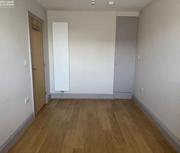 5 bedroom detached house to rent - Photo 3