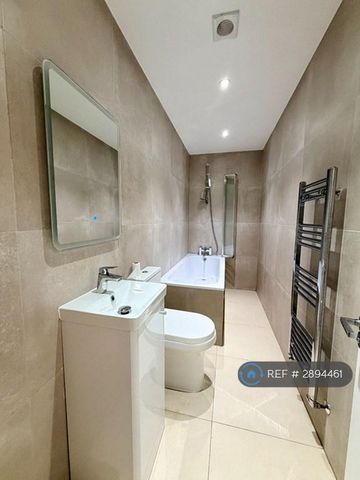 2 bedroom maisonette to rent - Photo 3