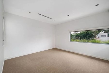 Luxurious home in the leafy streets of Kew - Photo 3