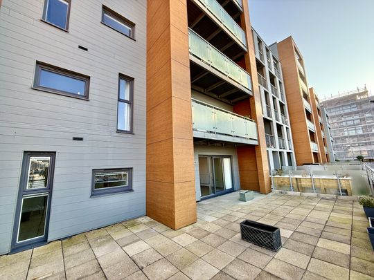 2 bed apartment to rent in Newfoundland Way, Portishead, BS20 - Photo 1