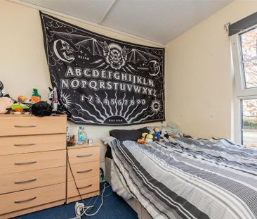 3 bedroom apartment to rent - Photo 6