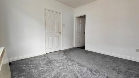1 bedroom ground floor flat to rent - Photo 2