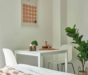 Superior Studio - Reservoir View - Photo 2