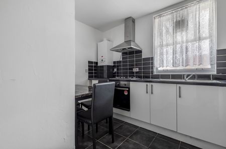 Fulham Road, Fulham, London, SW6 - Photo 2