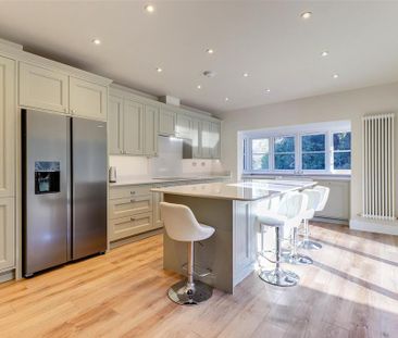 6 bedroom detached house to rent - Photo 5