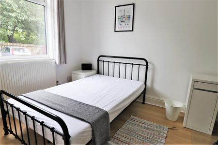 3 bedroom terraced house to rent - Photo 5