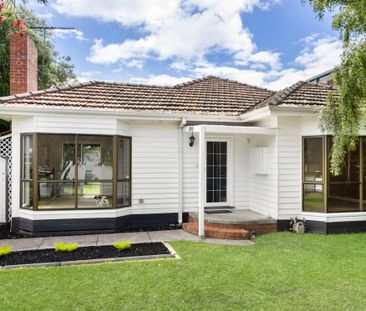 11a Third Street, Parkdale VIC 3195 - House For Rent | Domain - Photo 6