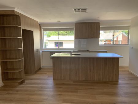 32 McKenzie St, Kambah, ACT 2902 - Photo 3