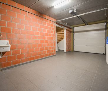 Recente halfopen bebouwing met drie slaapkamers en ruime tuin te Le... - Foto 5