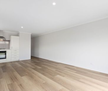 MODERN LIVING IN COMFORT - Photo 1