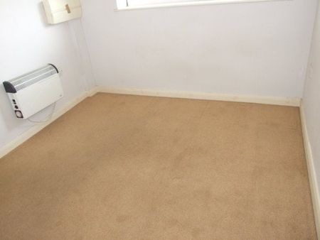 Roseberry Court, Roseberry Avenue, Benfleet, Property for rent - Photo 4