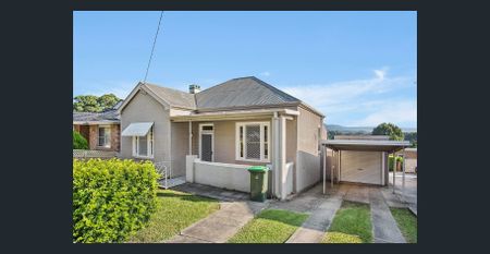 Light filled 3 bedroom home - Photo 3