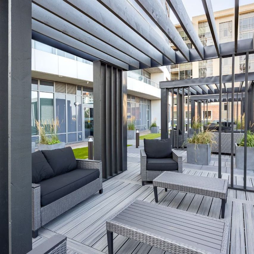 For Lease - 20 George Street Unit# 1704, Hamilton, Ontario - Photo 1