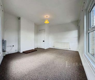 First Floor Flat City Road, Norwich, NR1 - Photo 3